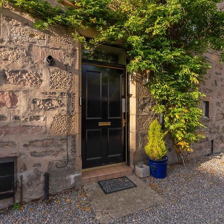 Luxury Inverness Central Apartment Private Parking Екстер'єр фото