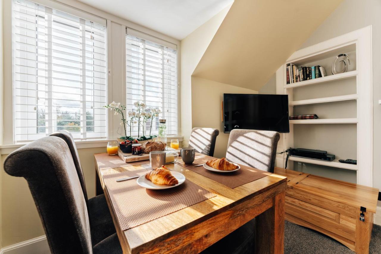 Luxury Inverness Central Apartment Private Parking Екстер'єр фото
