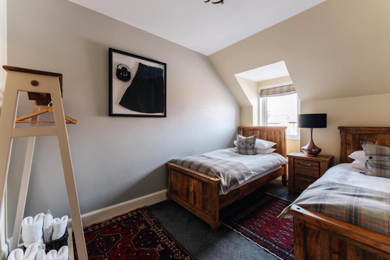 Luxury Inverness Central Apartment Private Parking Екстер'єр фото