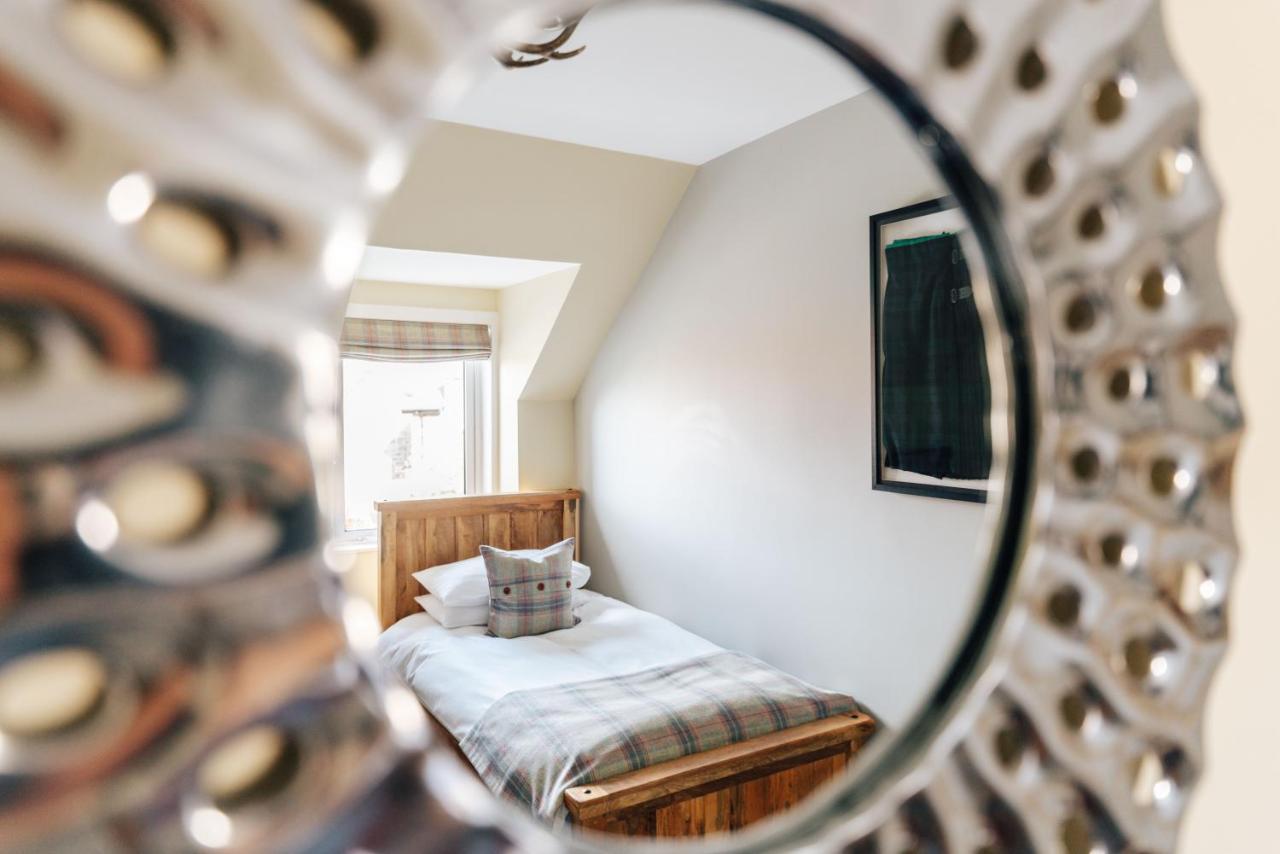 Luxury Inverness Central Apartment Private Parking Екстер'єр фото